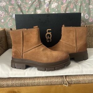 Ugg mens waterproof suede boot